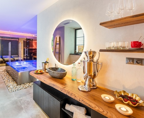 Spa - MOOo Downtown | Luxurious apartments in the center of Prague