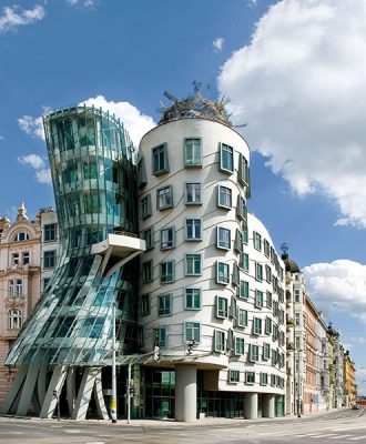 MOOo Downtown | Luxurious apartments in the center of Prague - Dancing house